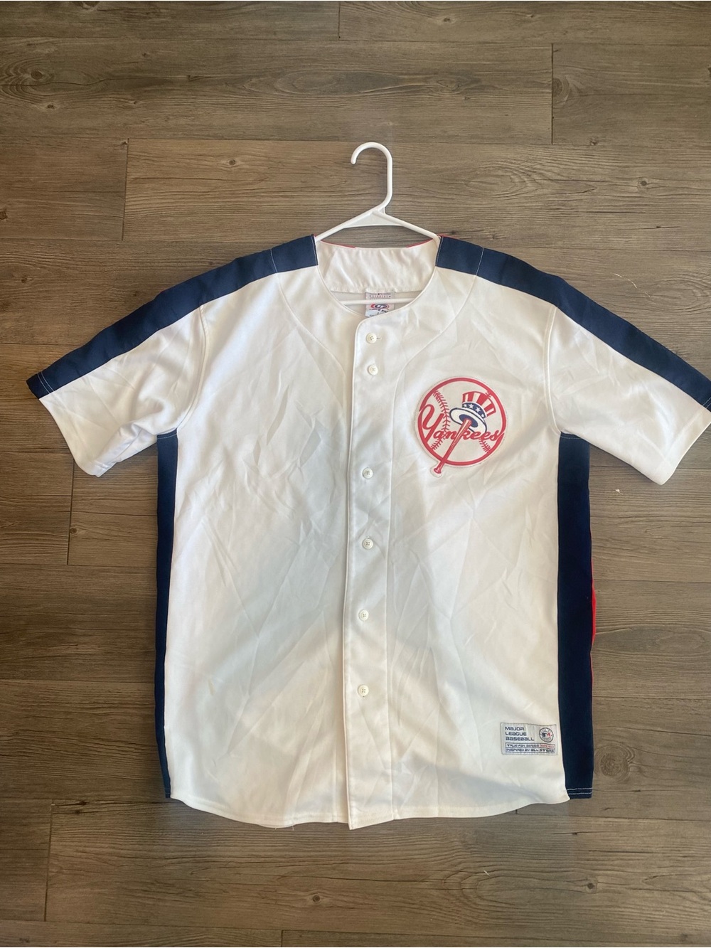 True Fan New York Yankees Jersey